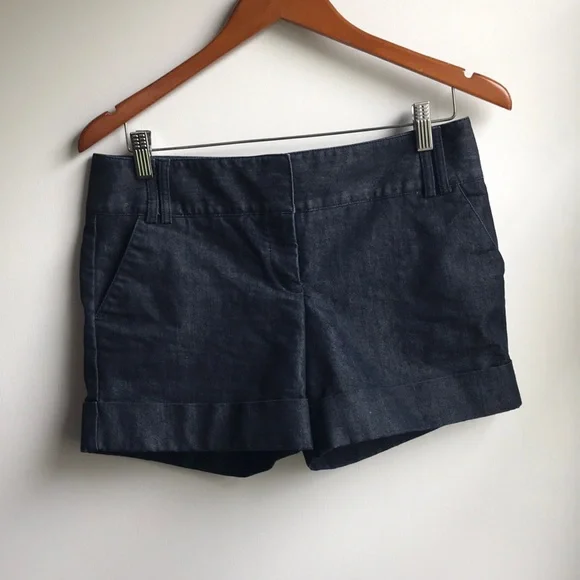 Express Indigo Denim Dressy Short Shorts Cuffed with 4 pockets belt loops size 6 - Picture 1 of 11